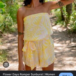 Billabong flower day romper